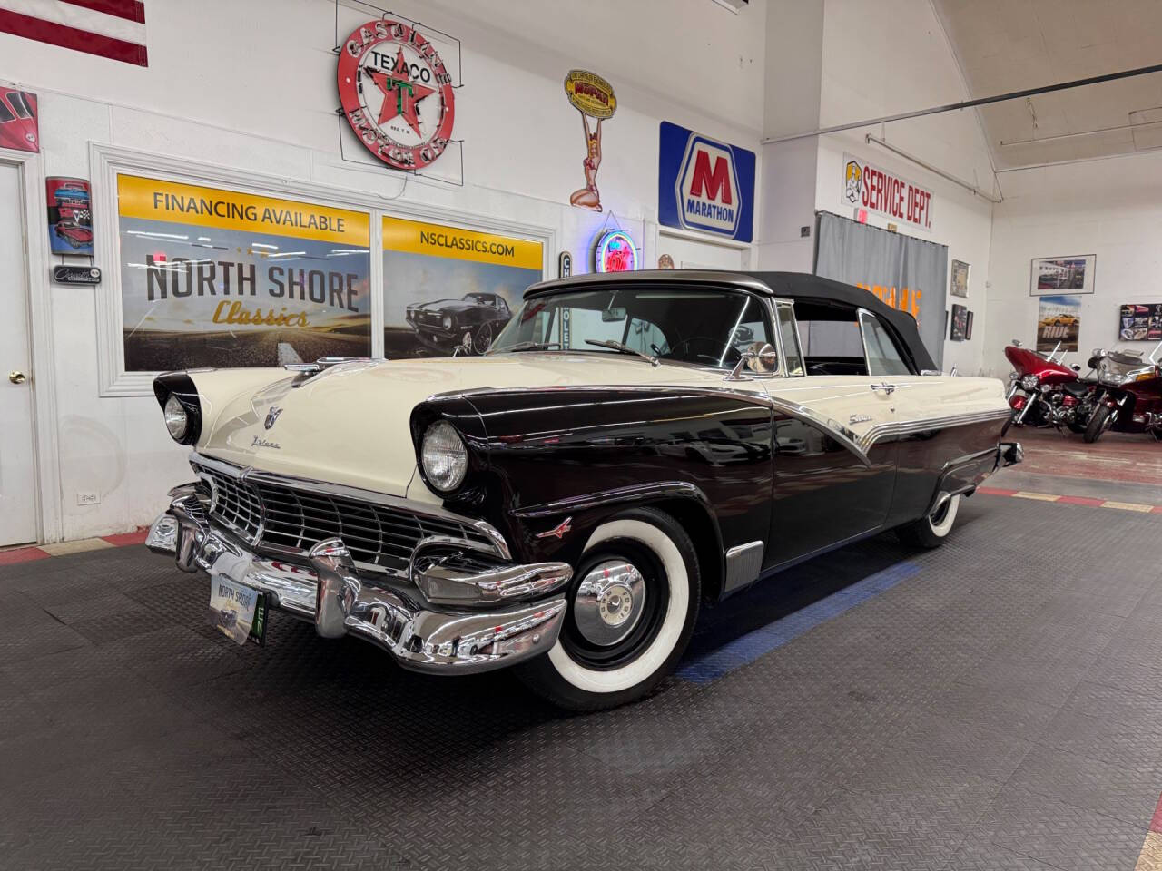 1956 Ford Fairlane 4