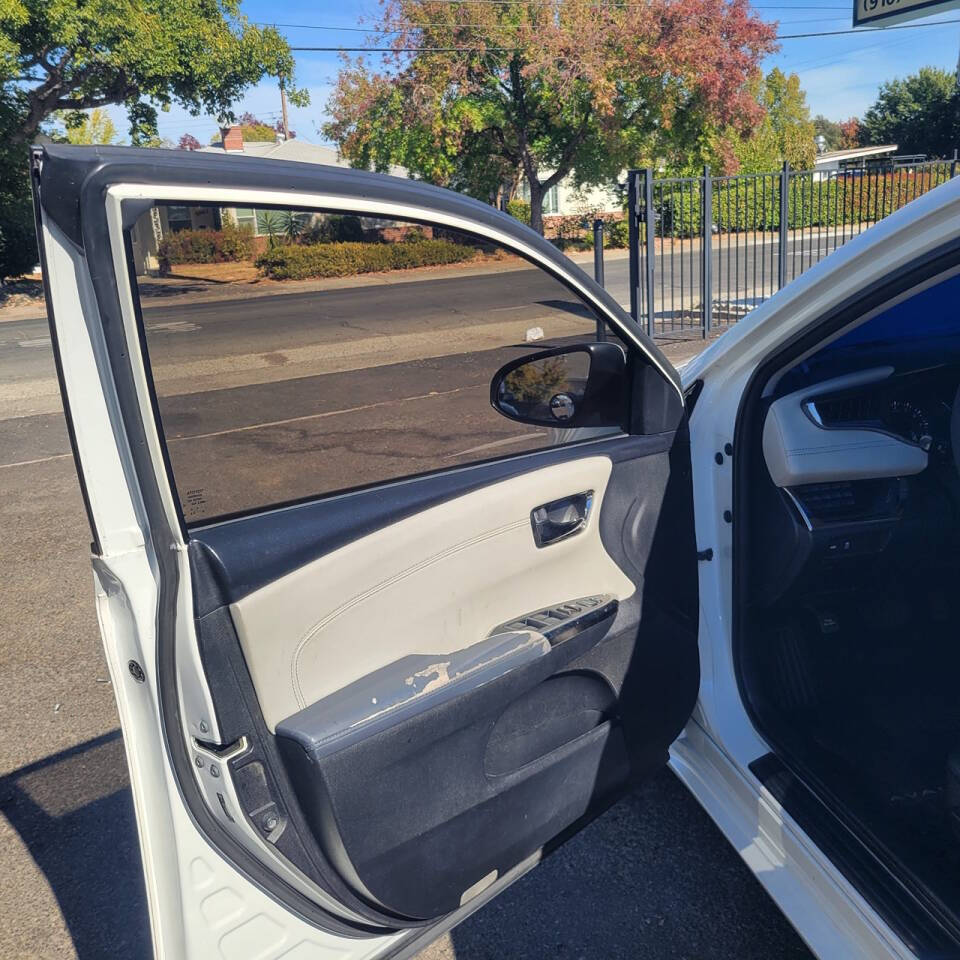 2013 Toyota Avalon for sale at CARS 2000 in Sacramento, CA