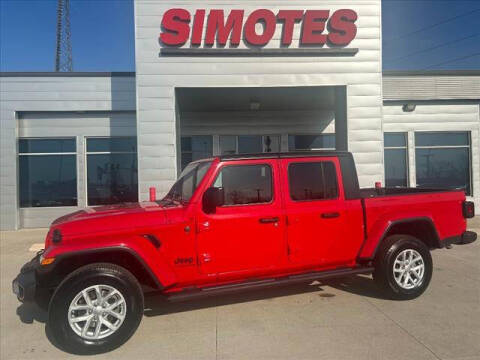 2023 Jeep Gladiator for sale at SIMOTES MOTORS in Minooka IL