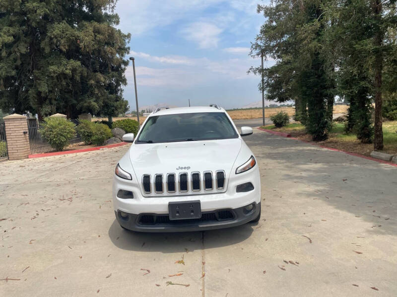 2015 Jeep Cherokee for sale at PERRYDEAN AERO AUTO SALES in Sanger CA