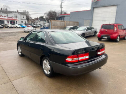 2000 Lexus ES 300