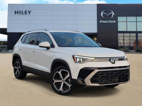 2025 Volkswagen Taos SEL 4Motion