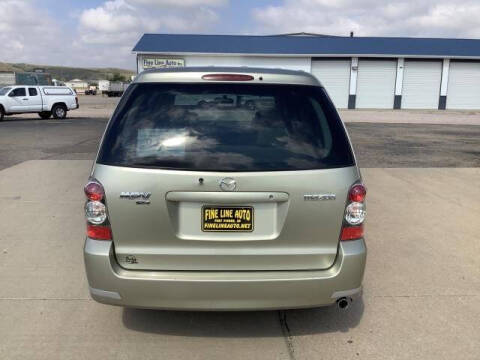 2004 Mazda MPV