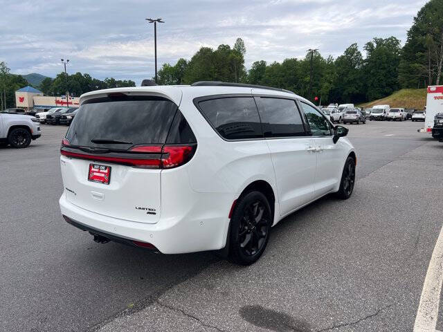 2025 Chrysler Pacifica Limited