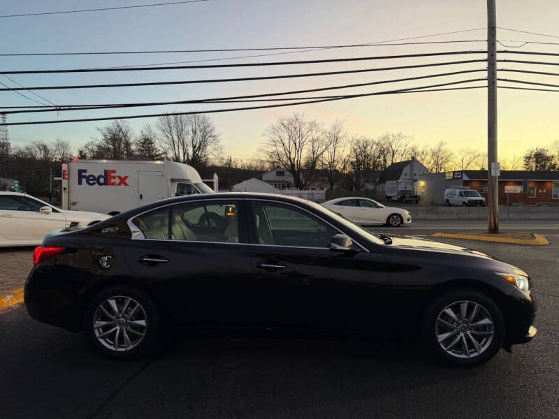 2015 Infiniti Q50 Premium