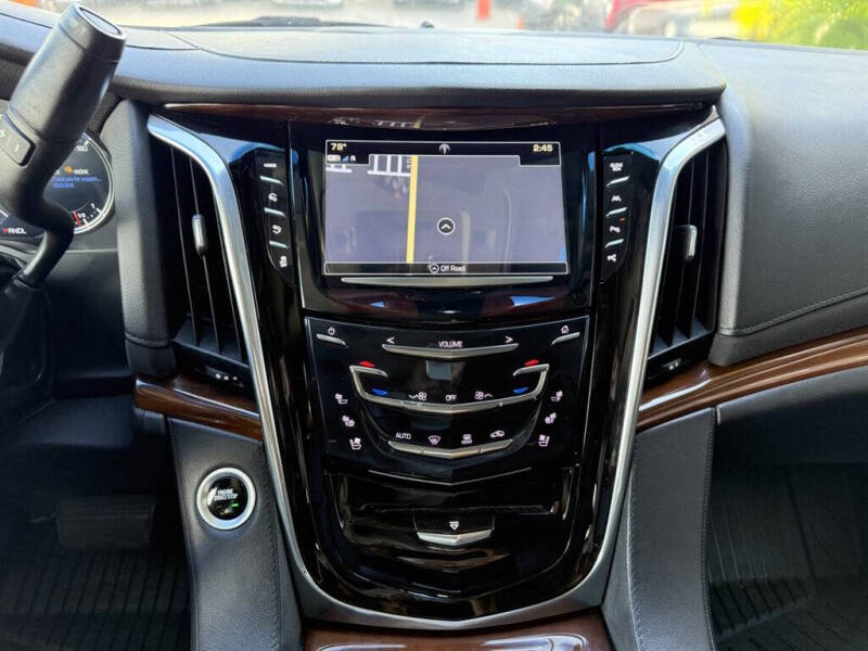 2019 Cadillac Escalade Luxury