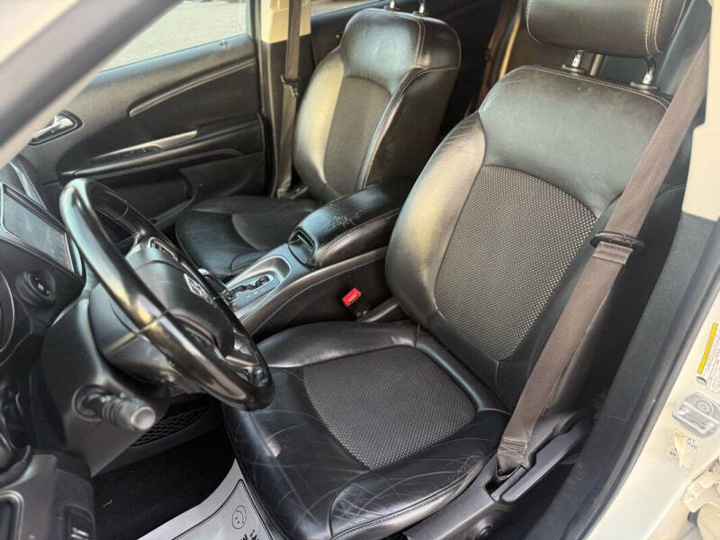 2020 Dodge Journey Crossroad