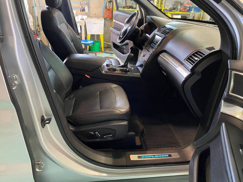 2016 Ford Explorer Sport