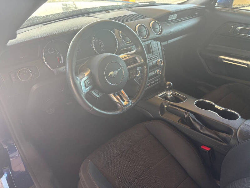 2016 Ford Mustang V6