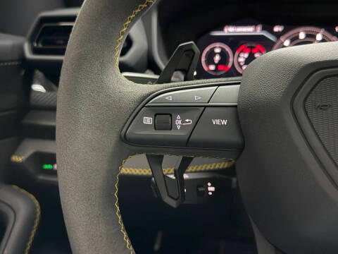 2025 Lamborghini Urus SE