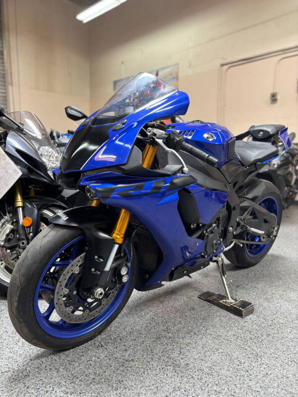 2018 Yamaha YZF-R1