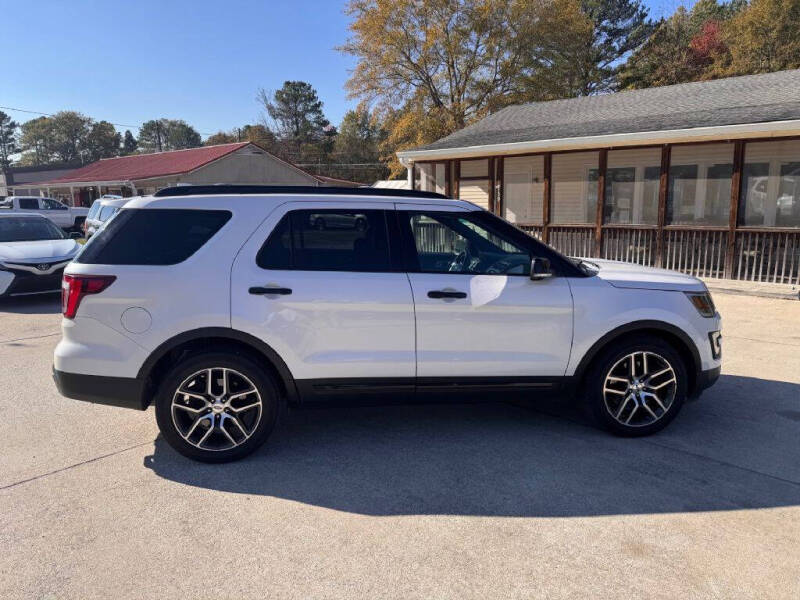 2016 Ford Explorer Sport photo 7