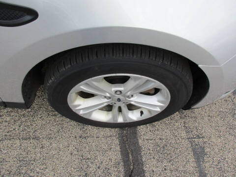 2018 Ford Taurus SEL