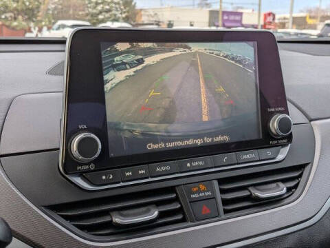 2025 Nissan Altima 2.5 SR