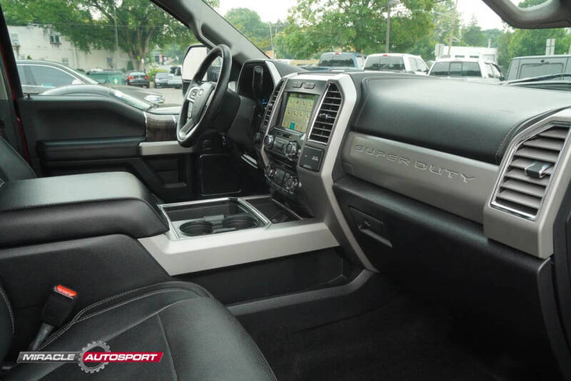 2017 Ford F-350 Super Duty Lariat