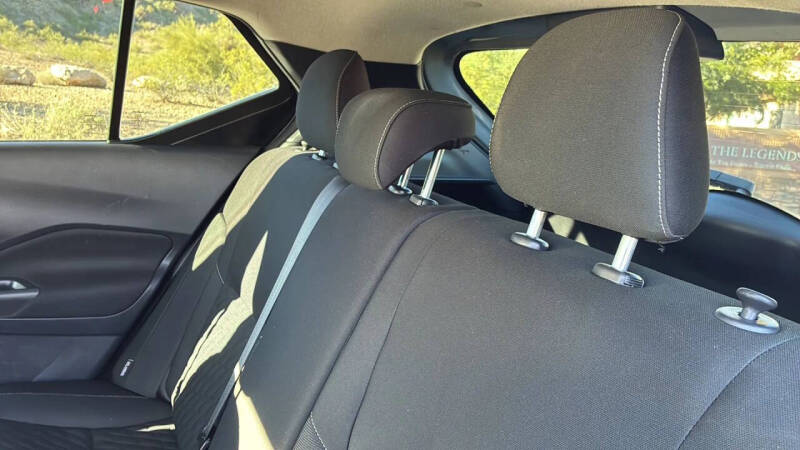 2022 Nissan Kicks SV