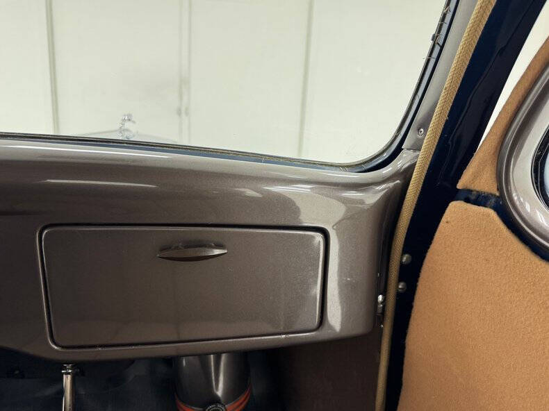 1936 Ford Deluxe