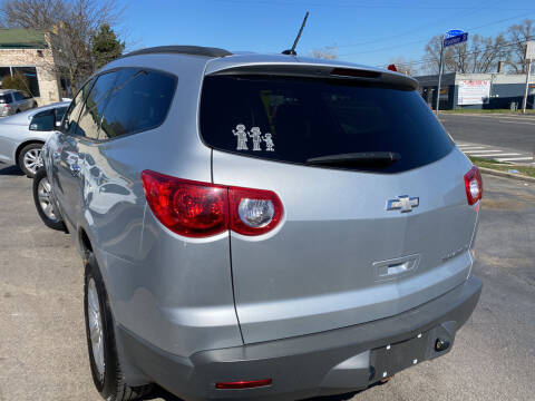 2011 Chevrolet Traverse LS
