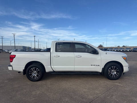 2021 Nissan Titan SV