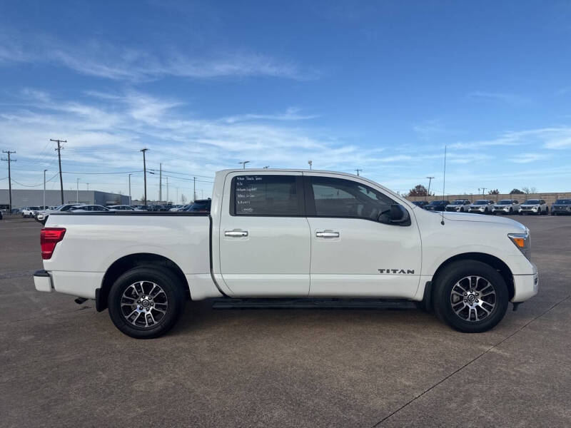 2021 Nissan Titan SV