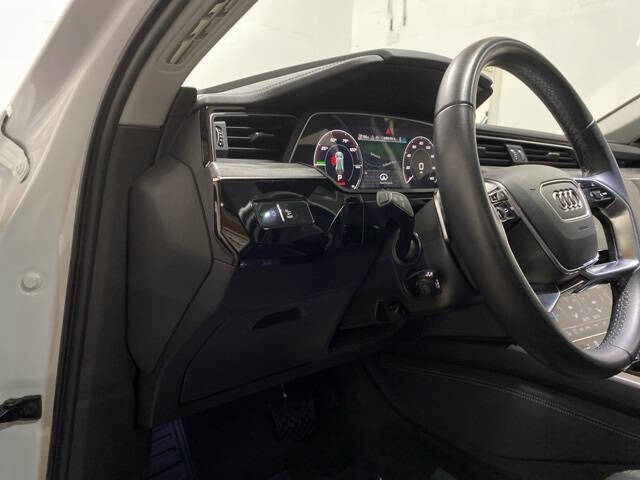 2024 Audi Q8 e-tron quattro Premium Plus