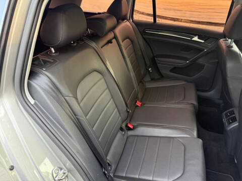 2015 Volkswagen Golf SportWagen TDI SEL