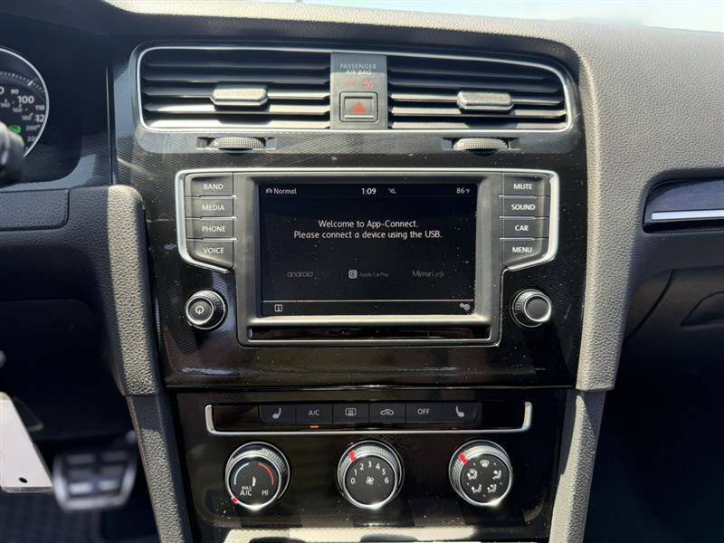 2017 Volkswagen Golf GTI S