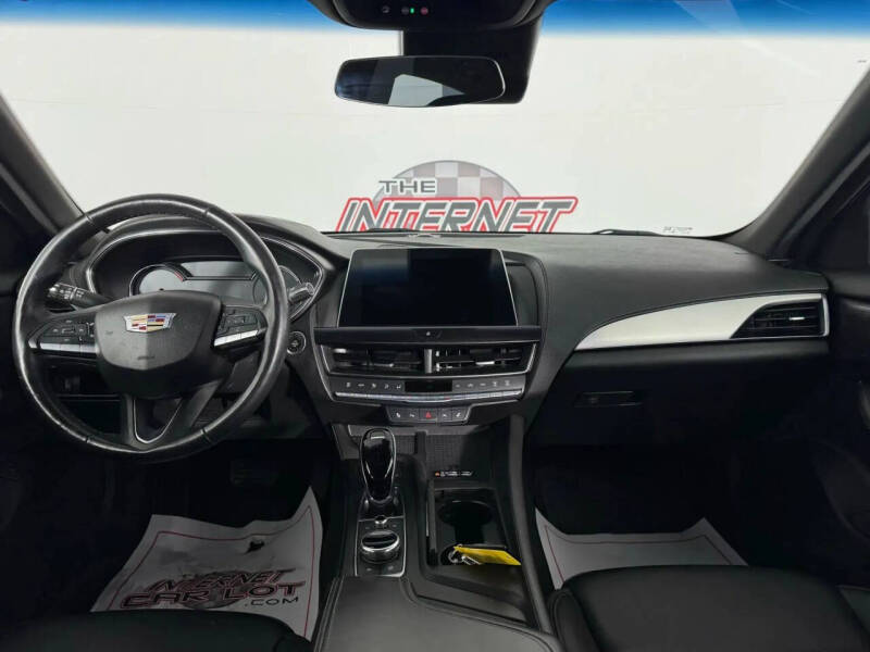 2022 Cadillac CT5 Luxury