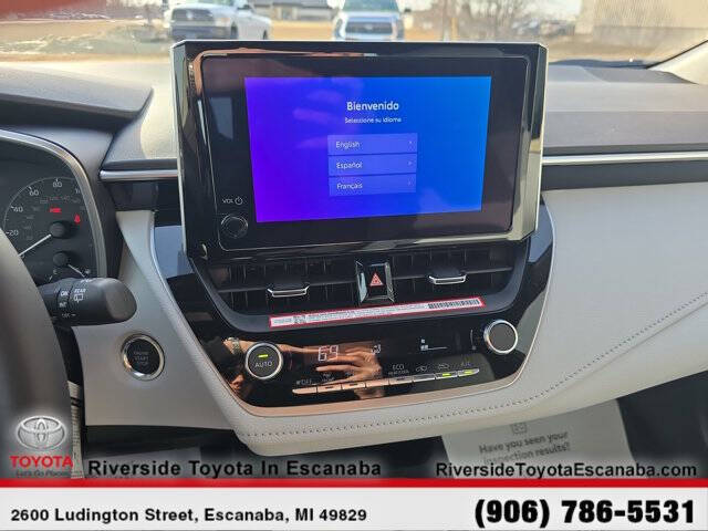 2025 Toyota Corolla Hatchback SE