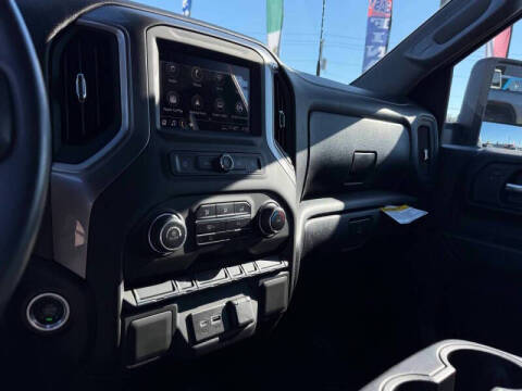 2024 Chevrolet Silverado 2500HD Custom