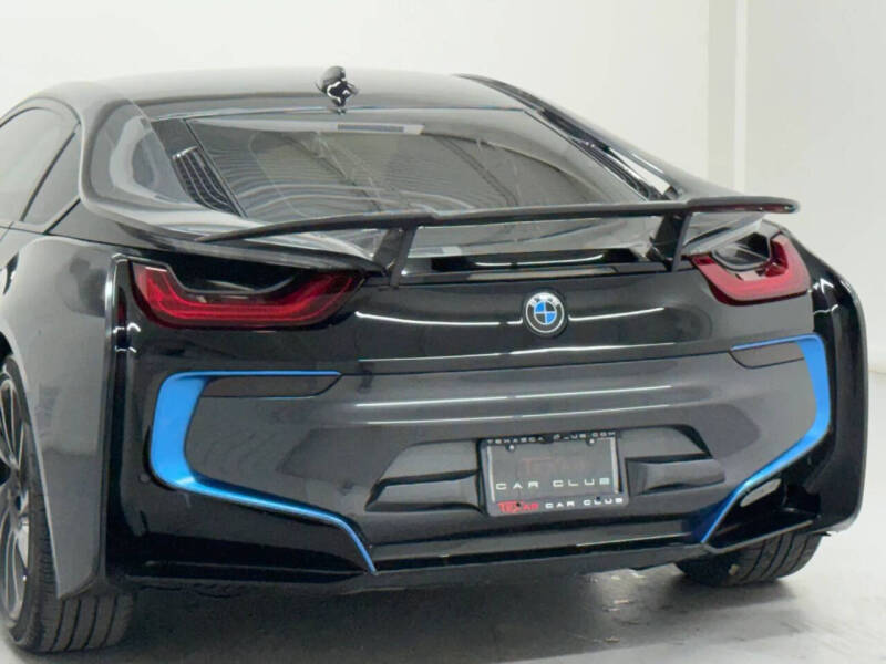 2016 BMW i8