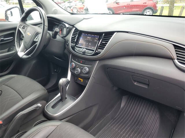 2021 Chevrolet Trax for sale at Bowman Auto Center in Clarkston, MI