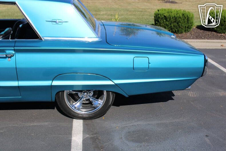 1965 Ford Thunderbird