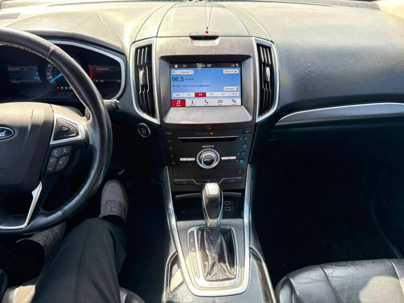 2017 Ford Edge Titanium