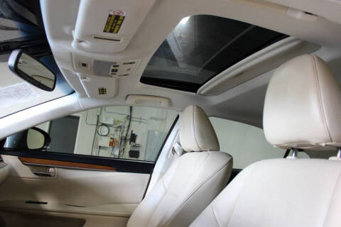2013 Lexus ES 300h