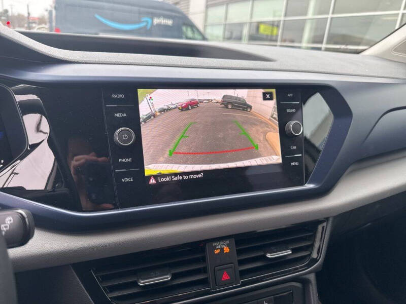 2022 Volkswagen Taos SE 4Motion