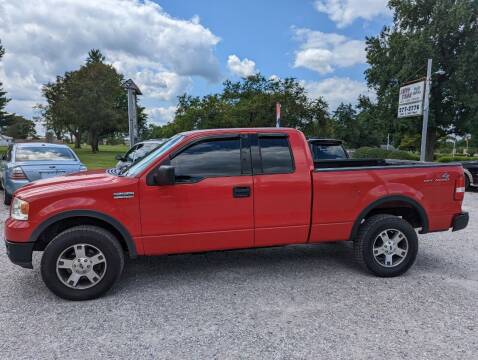 2004 Ford F-150 for sale at AUTO PROS SALES AND SERVICE in Belleville IL