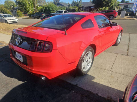 2014 Ford Mustang V6