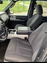 2017 Ford Expedition  - $9,950