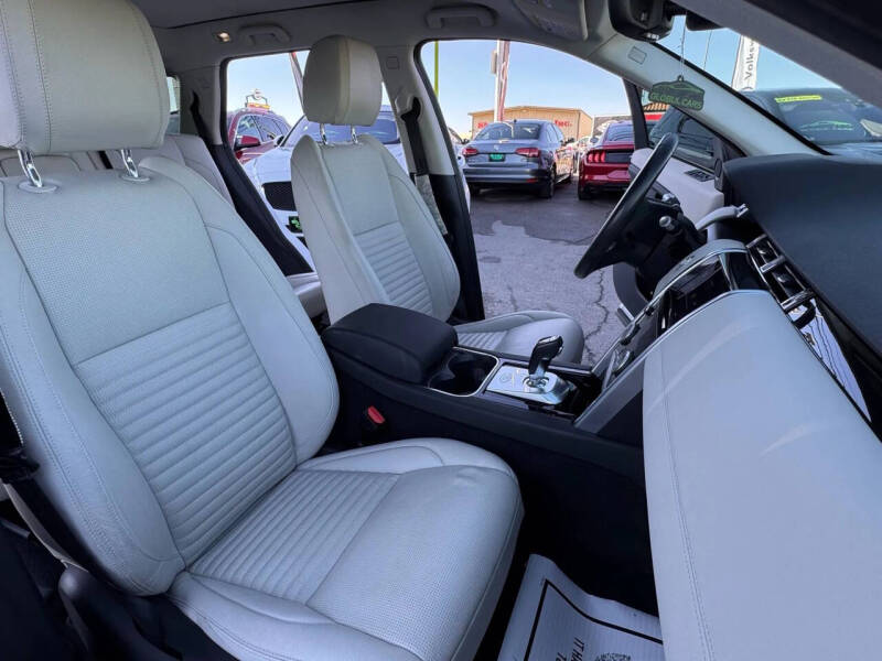 2022 Land Rover Discovery Sport P250 SE