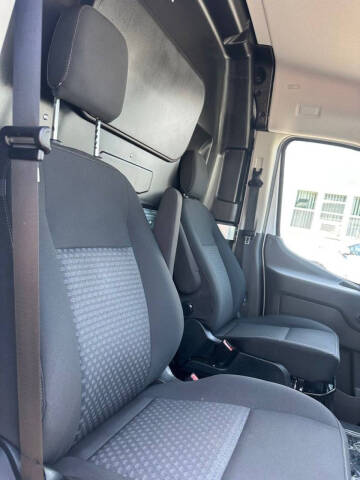 2023 Ford E-Transit