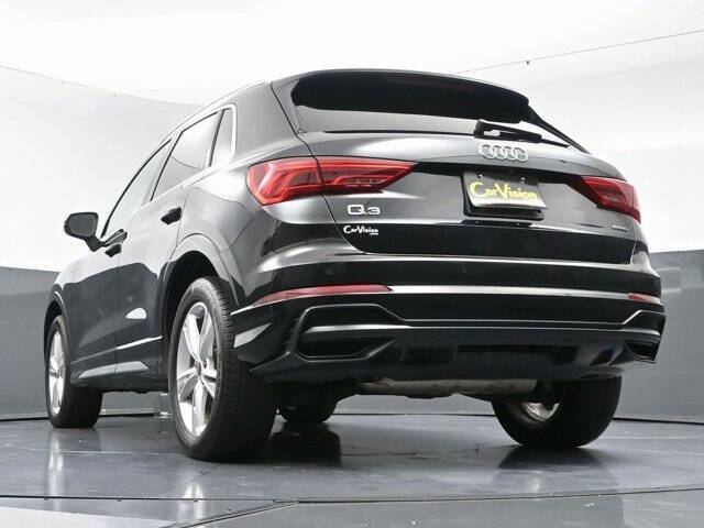 2022 Audi Q3 quattro S line Prem Plus 45 TFSI