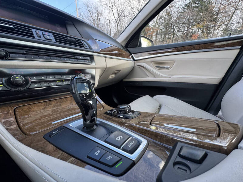 2013 BMW 5 Series 550i xDrive