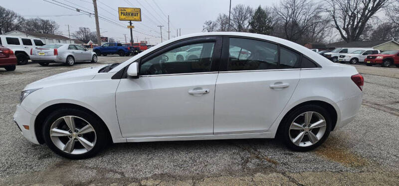 2015 Chevrolet Cruze 2LT photo 3