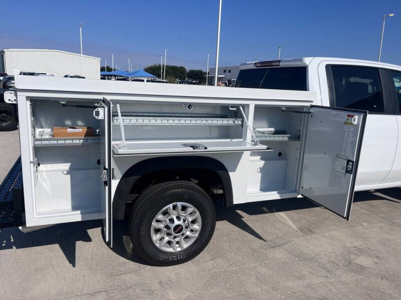 2025 GMC Sierra 2500HD Pro