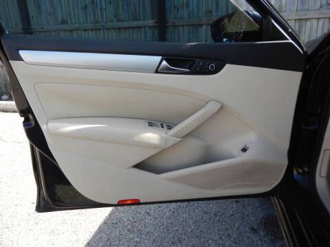 2012 Volkswagen Passat SE