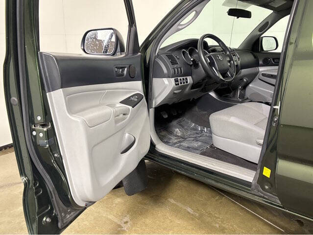 Used 2012 Toyota Tacoma Base with VIN 5TFUU4EN3CX046001 for sale in Madison, WI