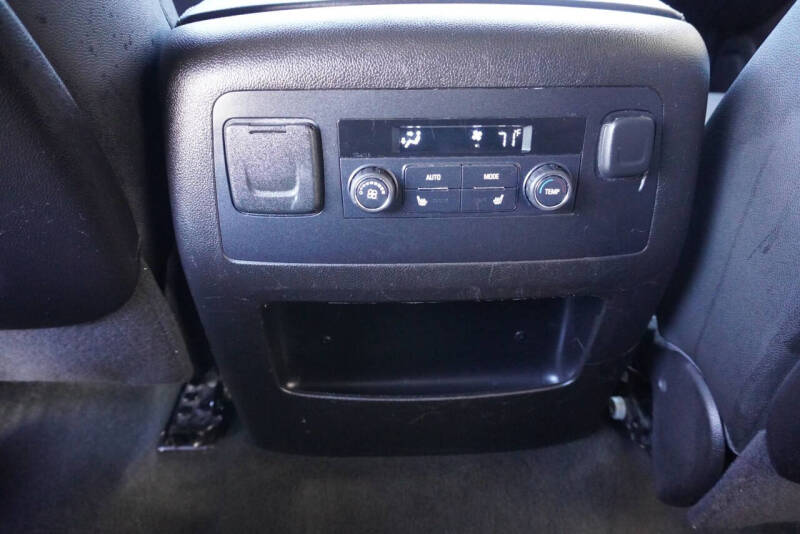 2016 GMC Yukon XL SLT