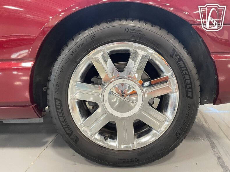 2004 Ford Thunderbird Deluxe