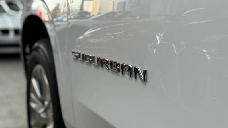 2023 Chevrolet Suburban Premier